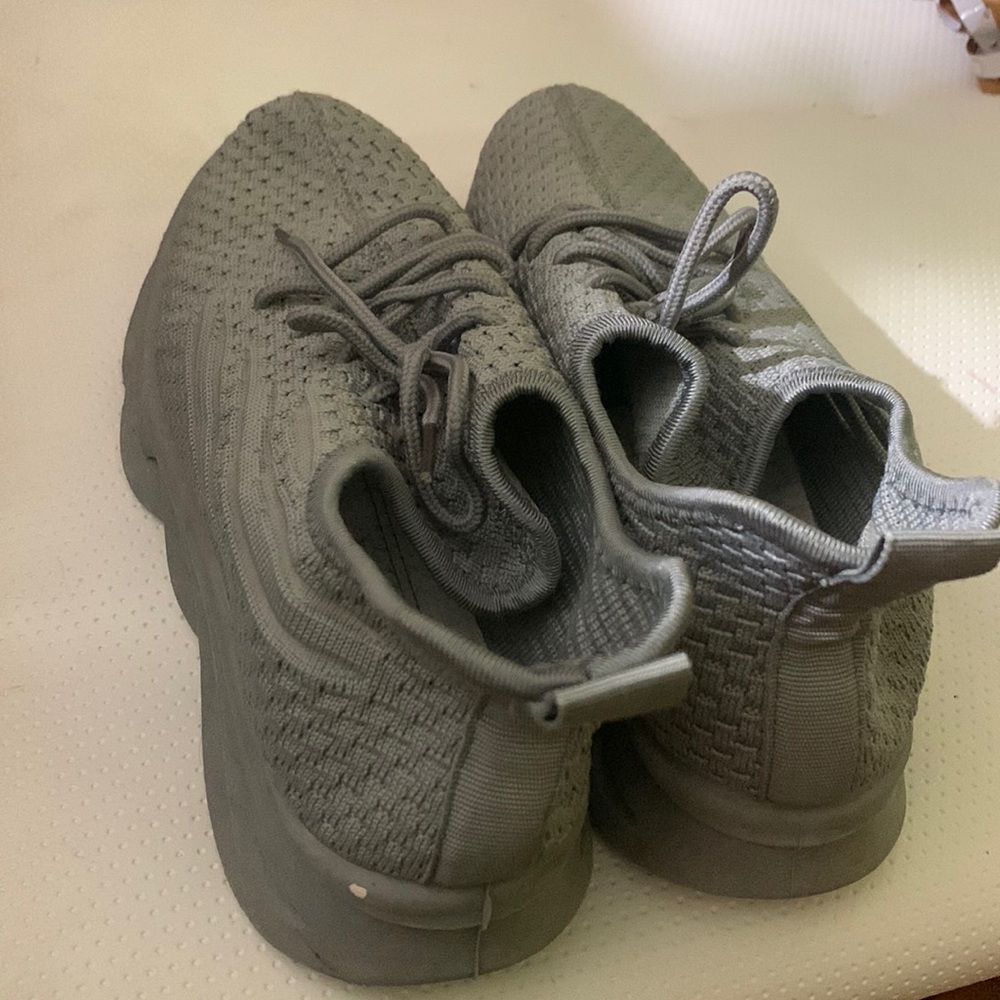 Athletic gym shoes